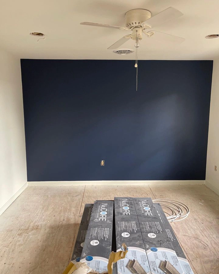 Sherwin Williams SW 6244 Naval в интерьере фото