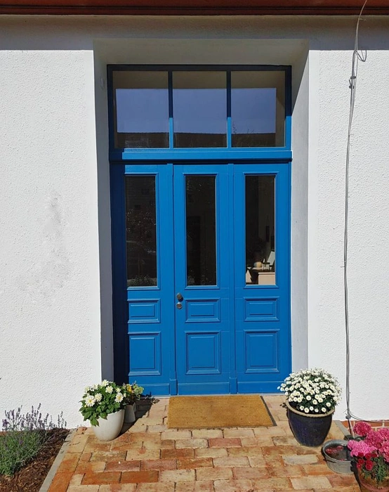 RAL Classic RAL 5009 на входной двери