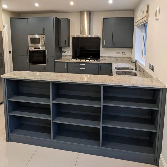 Basalt grey RAL 7012 серая кухня