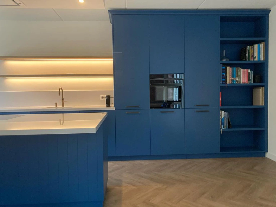 Brillant blue RAL 5007 синяя кухня