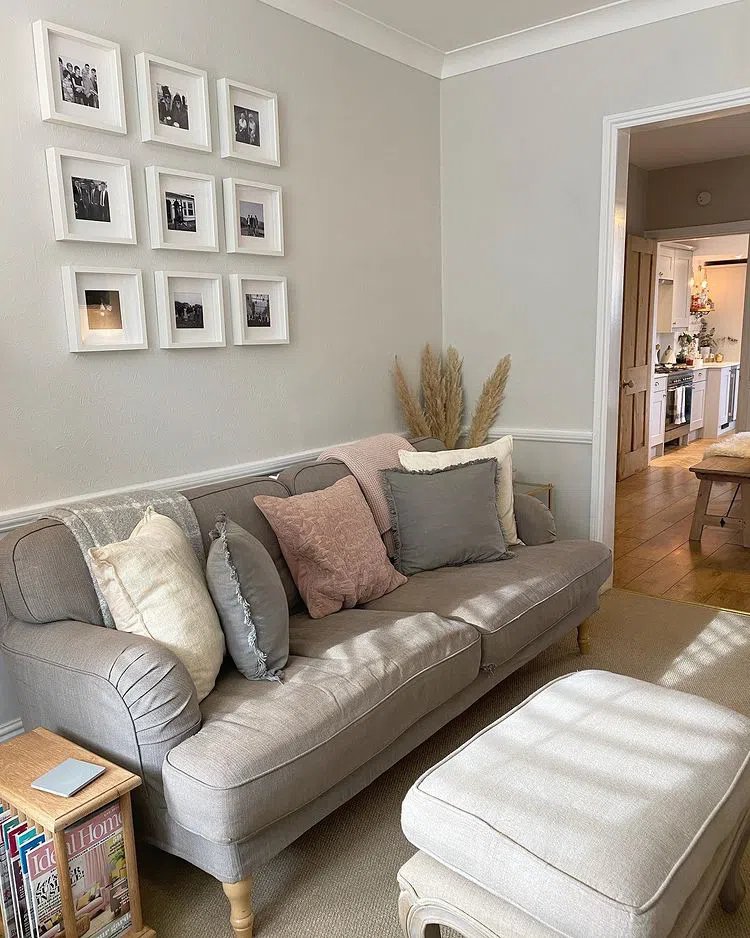 Интерьер в классическом стиле с цветом Farrow and Balls Ammonite