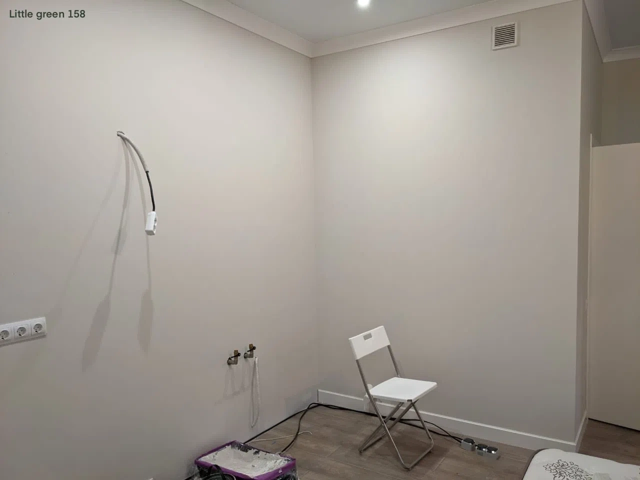 Светло-серые стены Rolling Fog Pale 158