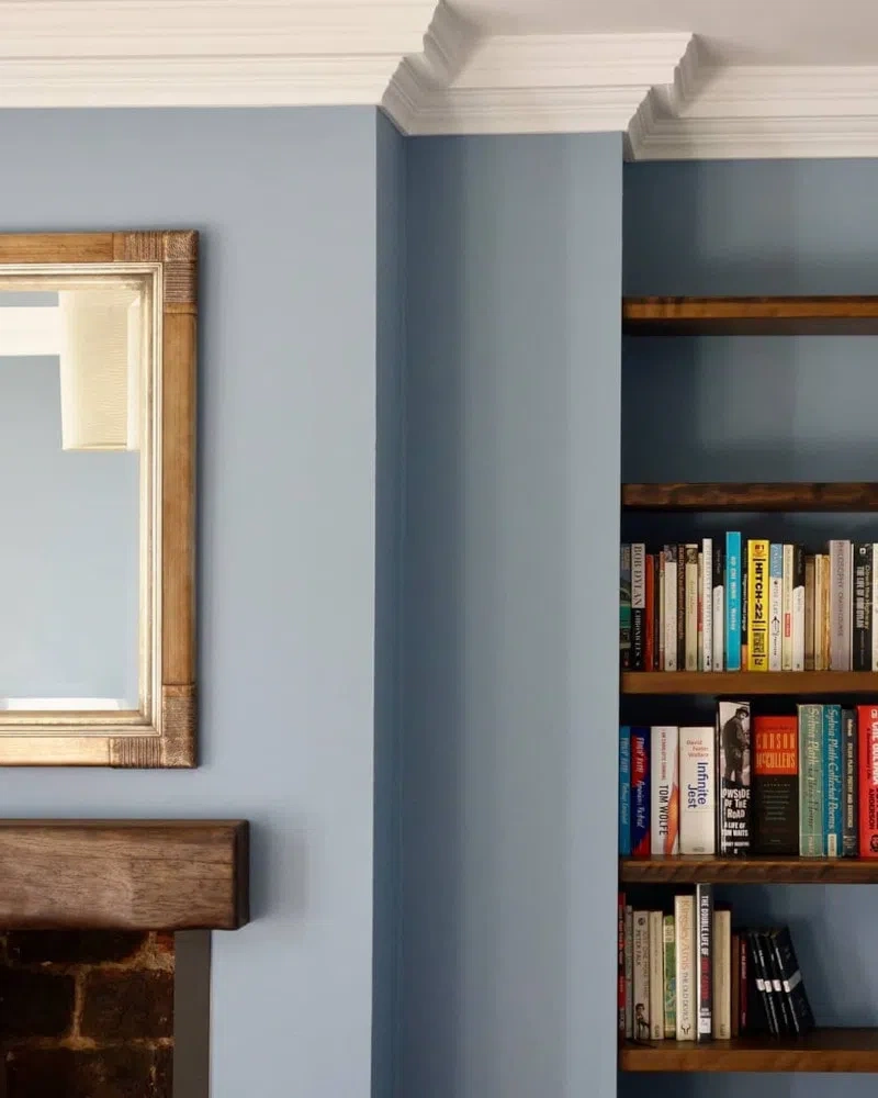 Интерьер с серо-голубым цветом Little Greene Grey Stone