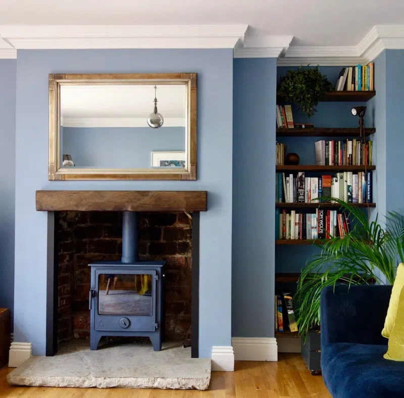 Гостиная с камином в английском стиле Grey Stone Little Greene