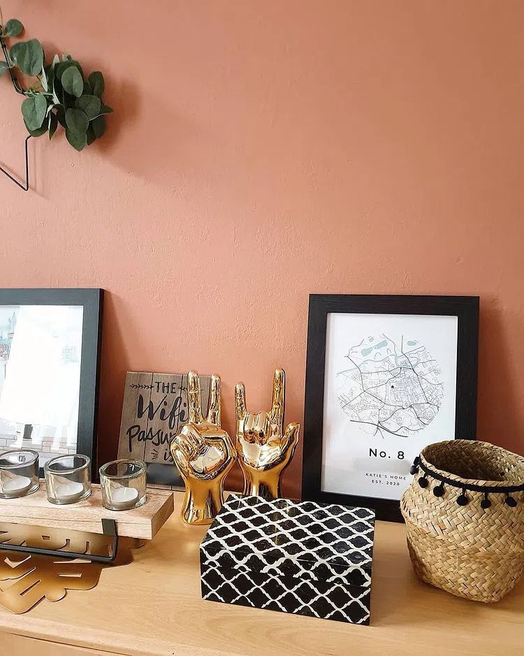 Персиковый цвет стен Dulux Copper Blush