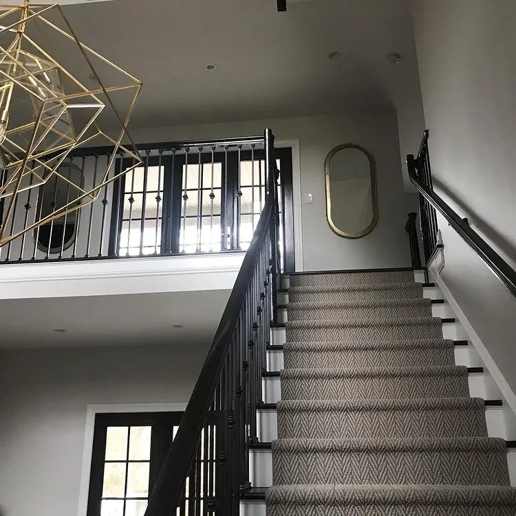 Sherwin Williams SW 7647 Crushed Ice в интерьере фото