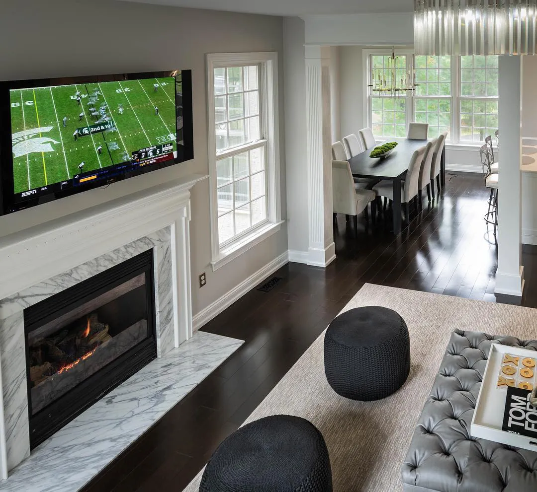 Sherwin Williams SW 7647 Crushed Ice в интерьере фото