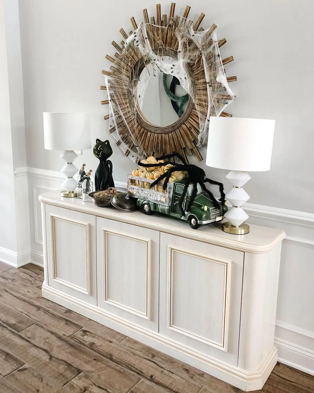 Sherwin Williams SW 7647 Crushed Ice в интерьере фото