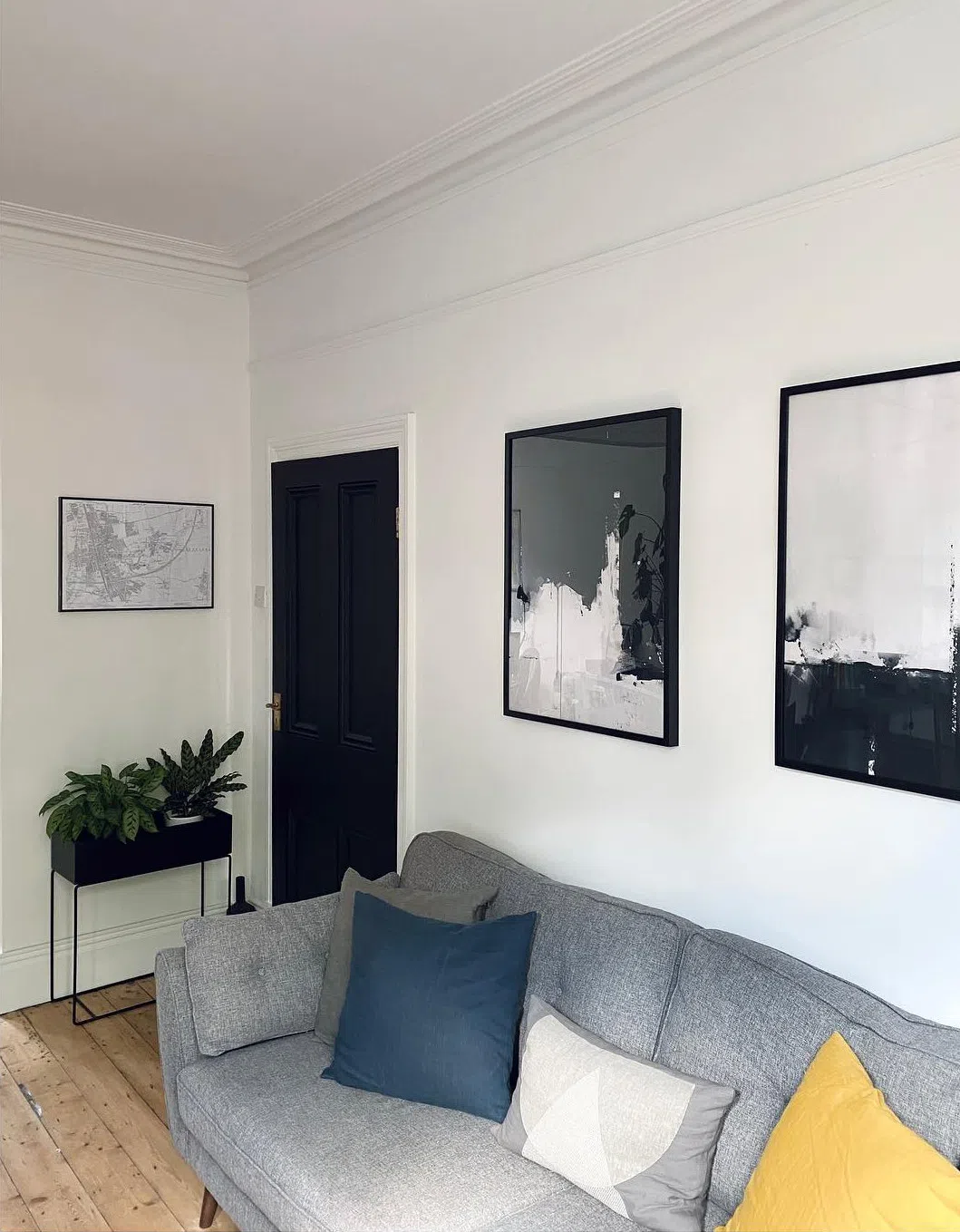 Модный интерьер с белыми стенами Loft White Little Greene