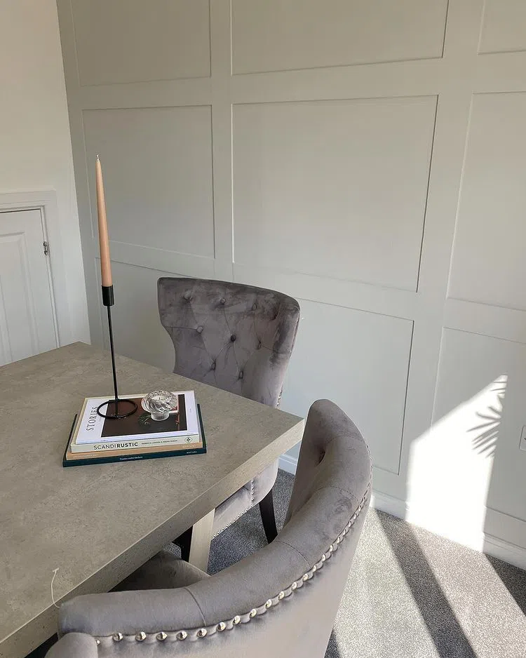 Скандинавский интерьер с серыми стенами Farrow and Ball Dimpse