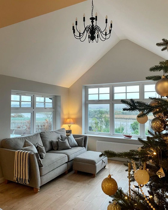 Бежевый цвет Dulux Khaki Mists 5 30YY 69/048 в гостиной