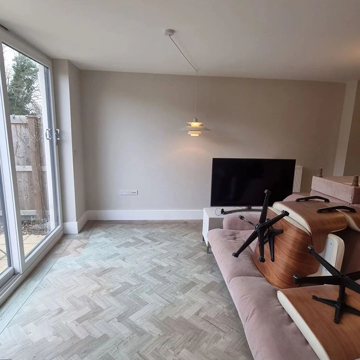 Dulux Khaki Mists 5 30YY 69/048 в интерьере