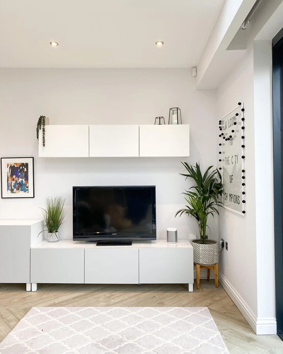 Dulux Mallow White 10RR 83/009 в гостиной