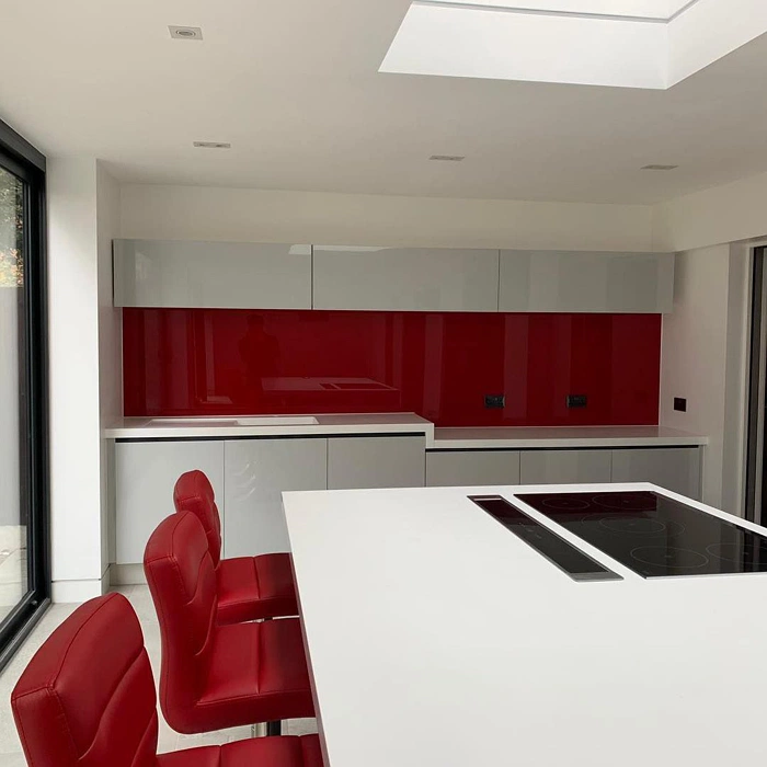 Красный цвет Dulux Ruby Fountain 2 07YR 10/489