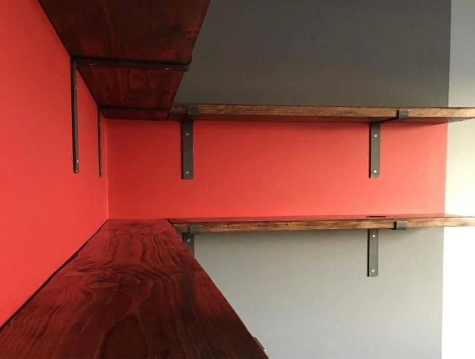 Красная краска Dulux 07YR 10/489 Ruby Fountain 2