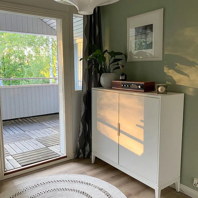 Гостиная с зеленым оттенком Тиккурила Фланель