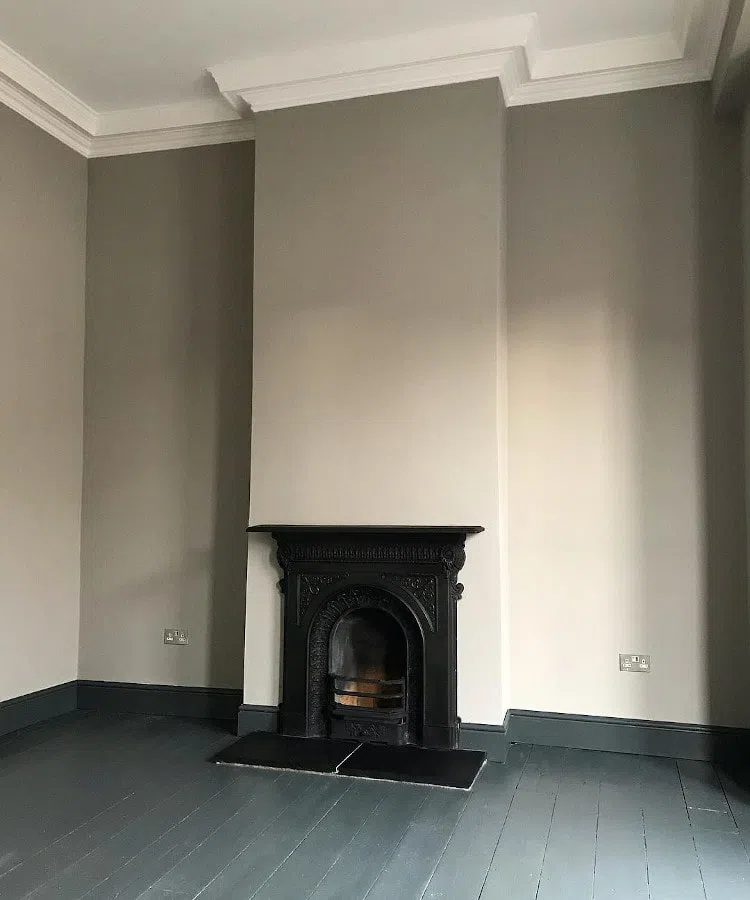 Гостиная с камином French Grey Dark