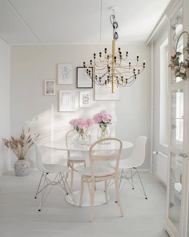 Светлый бежевый интерьер с цветом Тиккурила G486