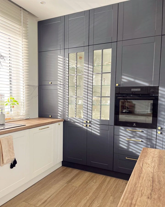 Graphite grey RAL 7024 черные фасады кухни