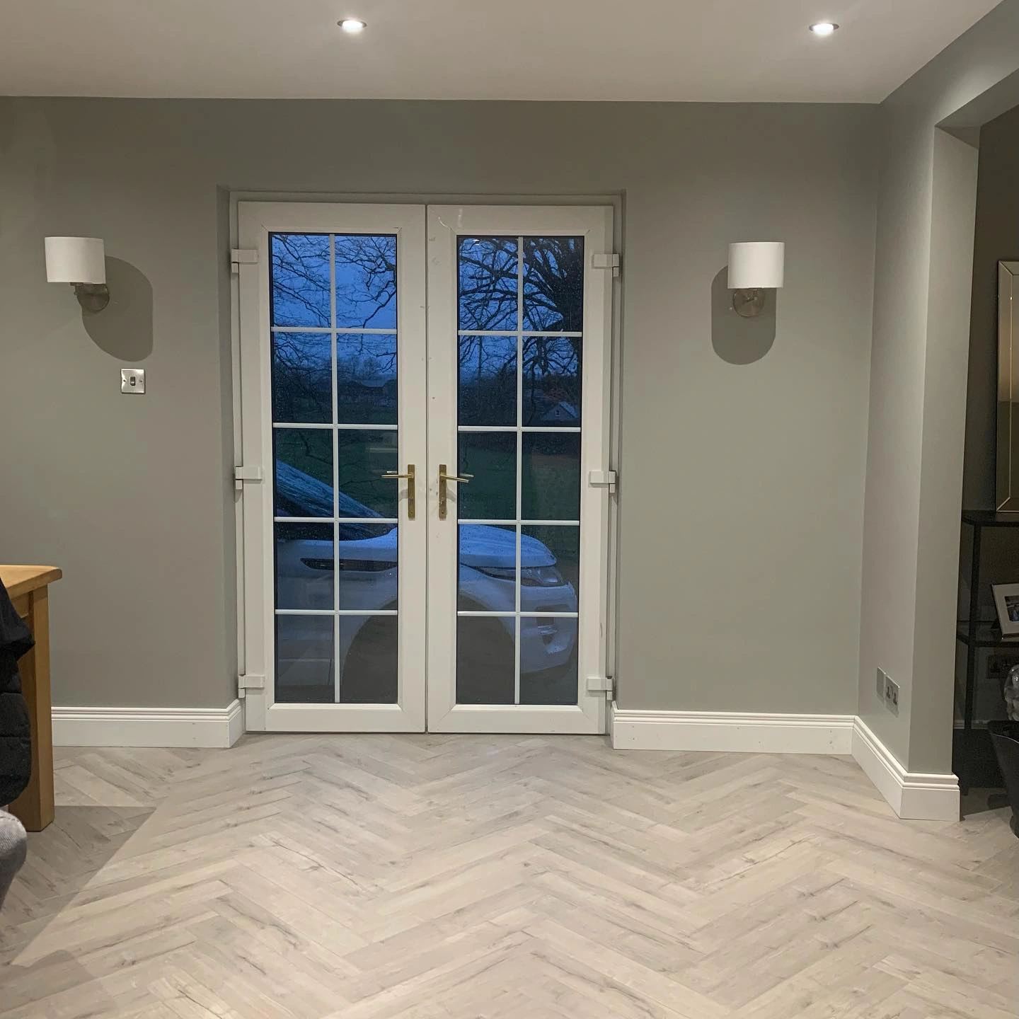 Farrow and Ball 88 Lamp Room Gray в интерьере фото