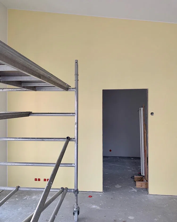 Ремонт квартиры со стенами Тиккурила H300 Лимонад