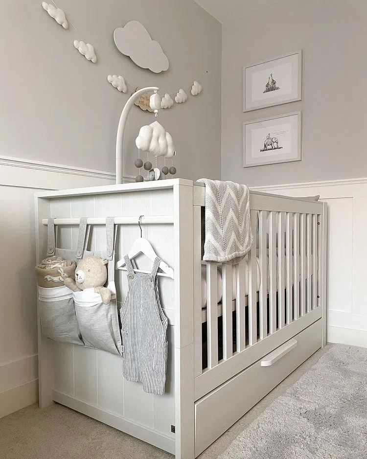 Детская комната с серыми стенами Farrow and Ball Dimpse