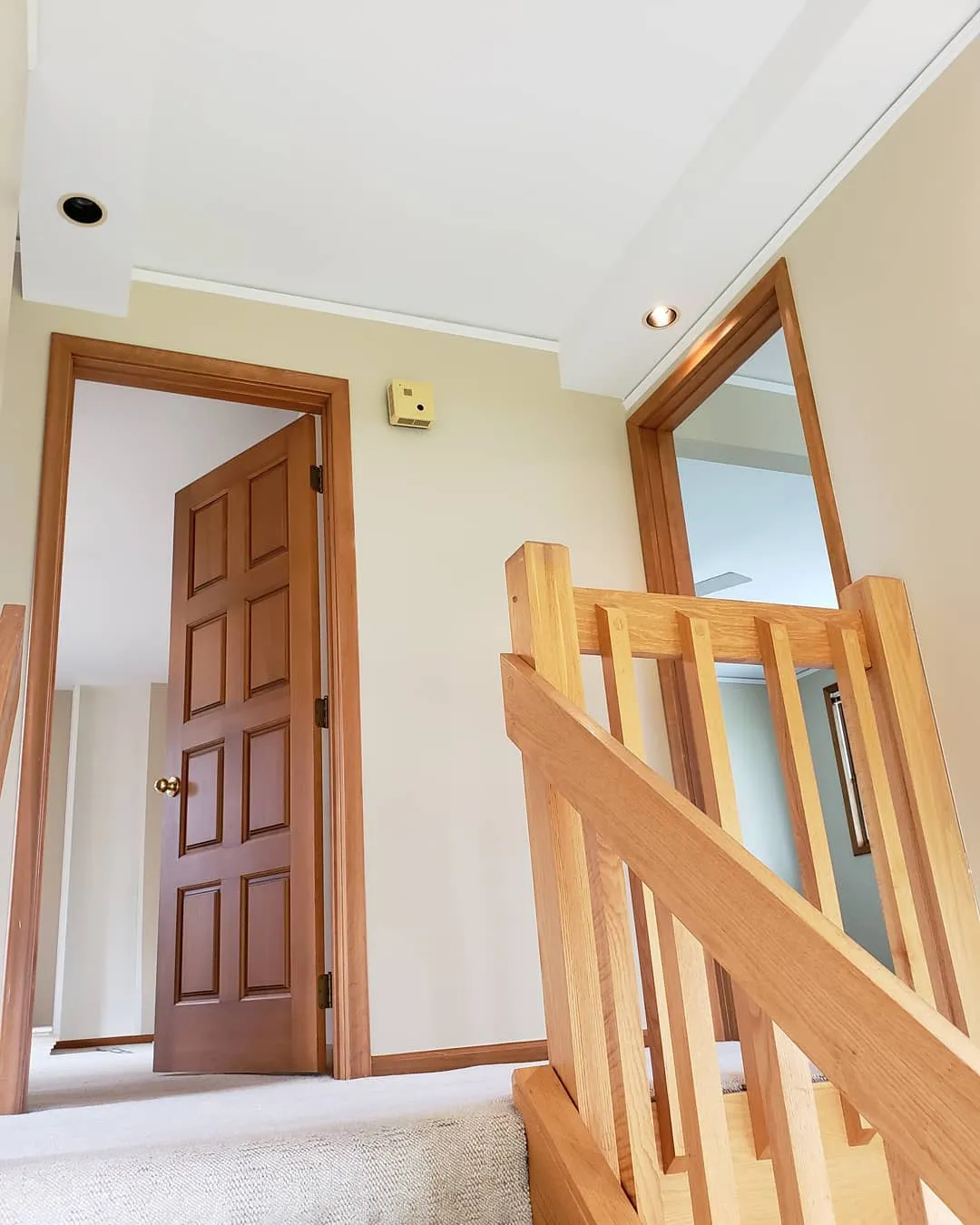 Sherwin Williams SW 6106 Kilim Beige в интерьере фото