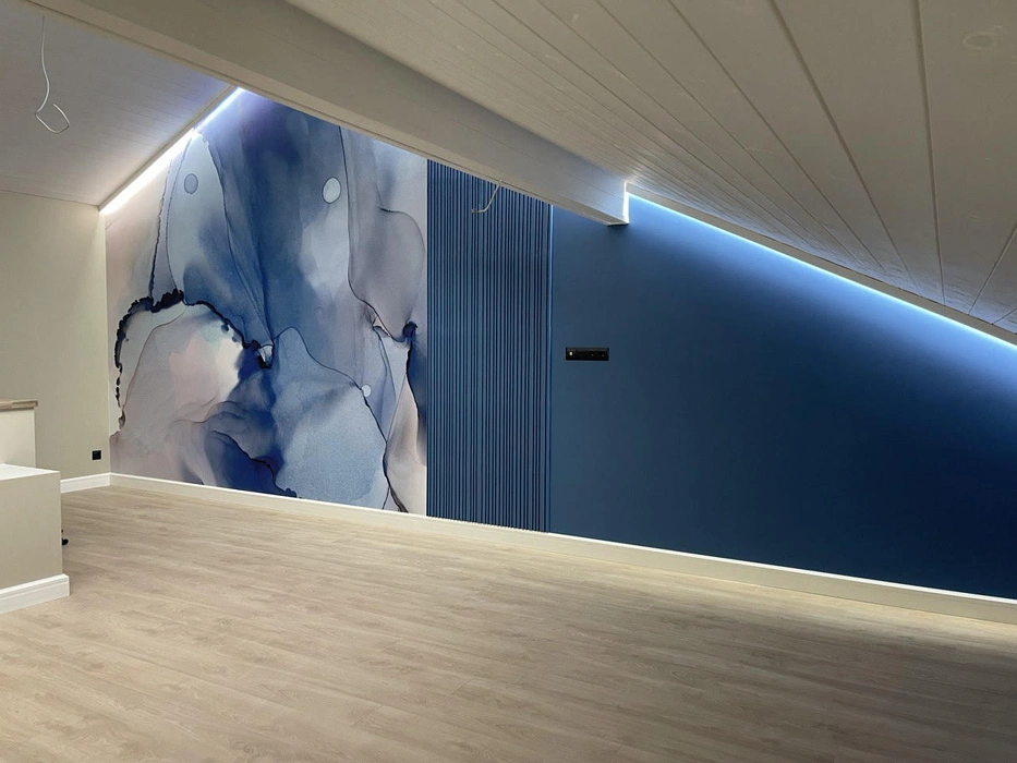 Темно-синяя акцентная стена L431