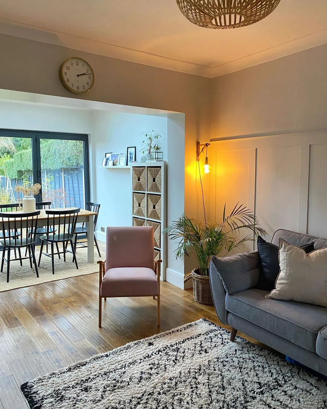 Уютная комната Little Greene French Grey Pale