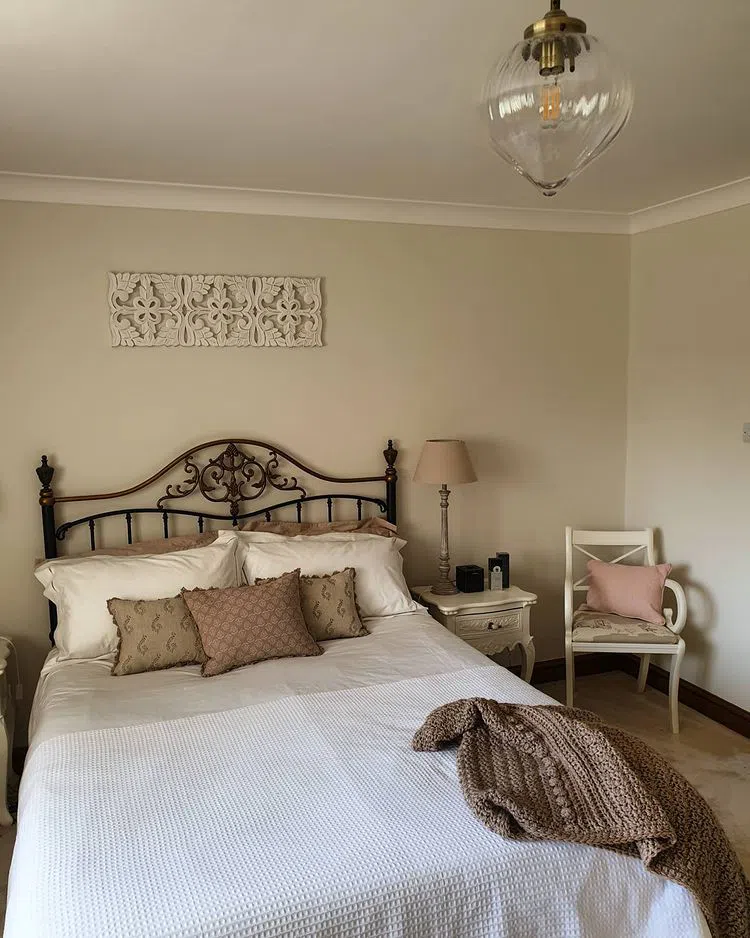 Linen Wash 33. Фото цвета стен в интерьере