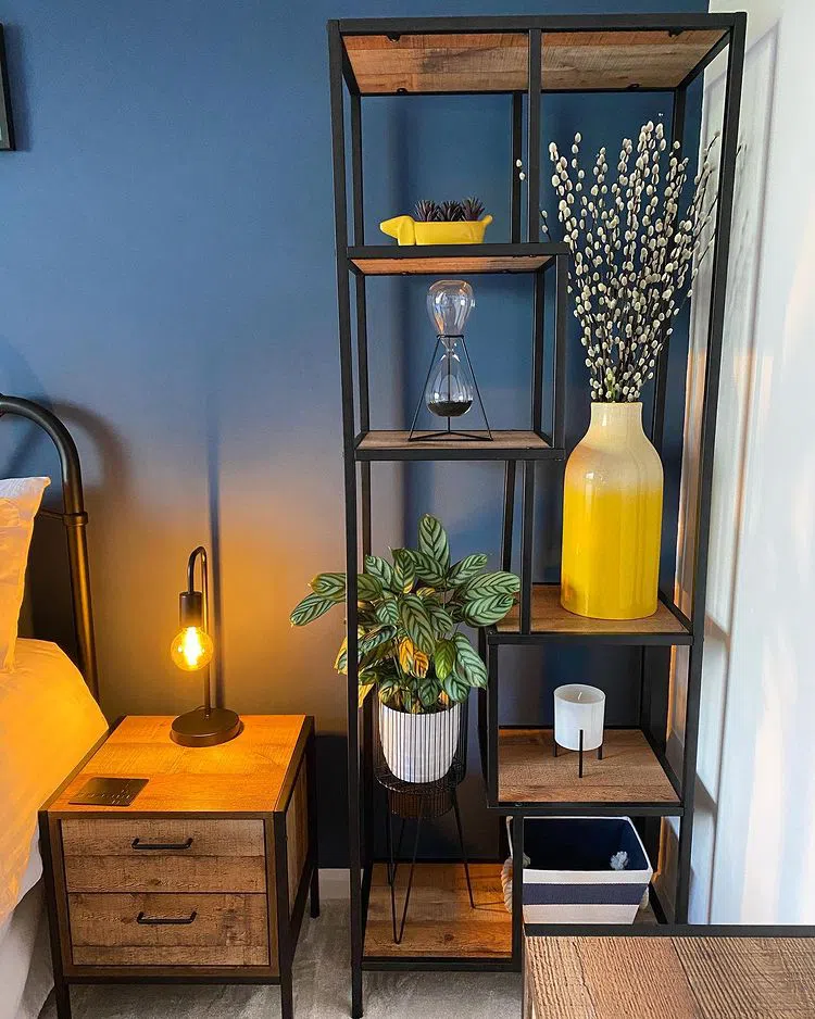 Спальная с синими стенами Hicks Blue Little Greene