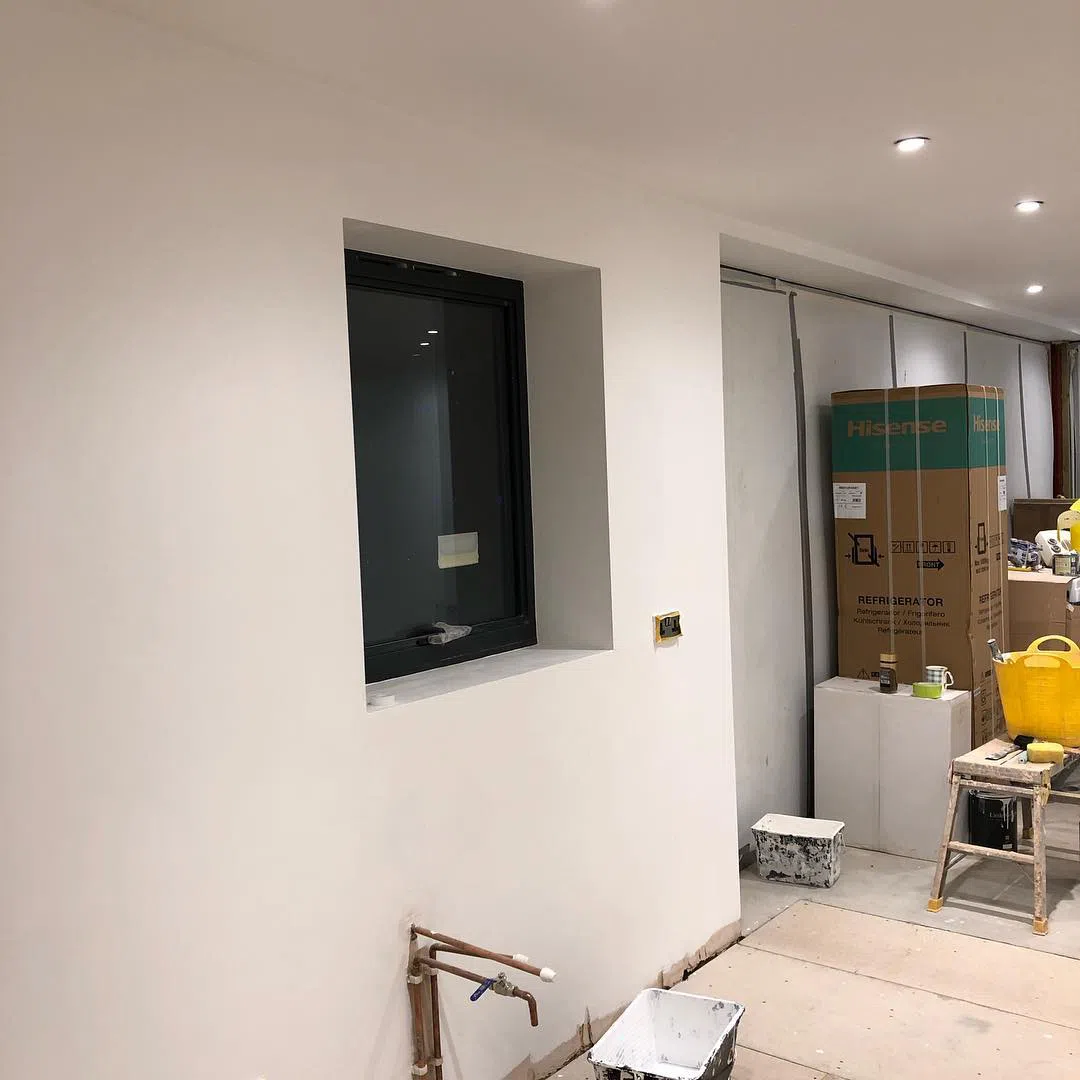 Белые стены Little Greene Loft White