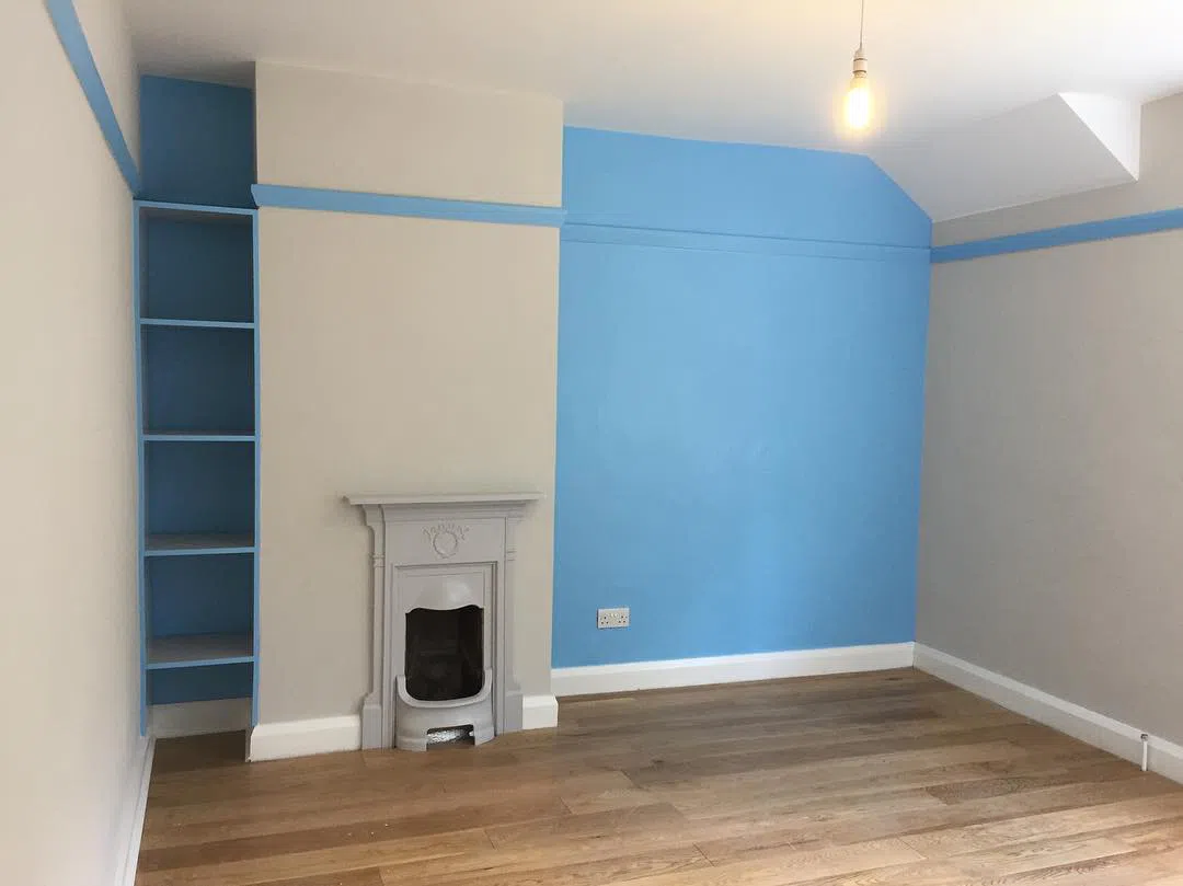 Серые стены Night Jewels 5 с ярко голубым