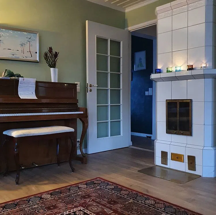 Фото цвета стен Tikkurila V486 Нил в интерьере