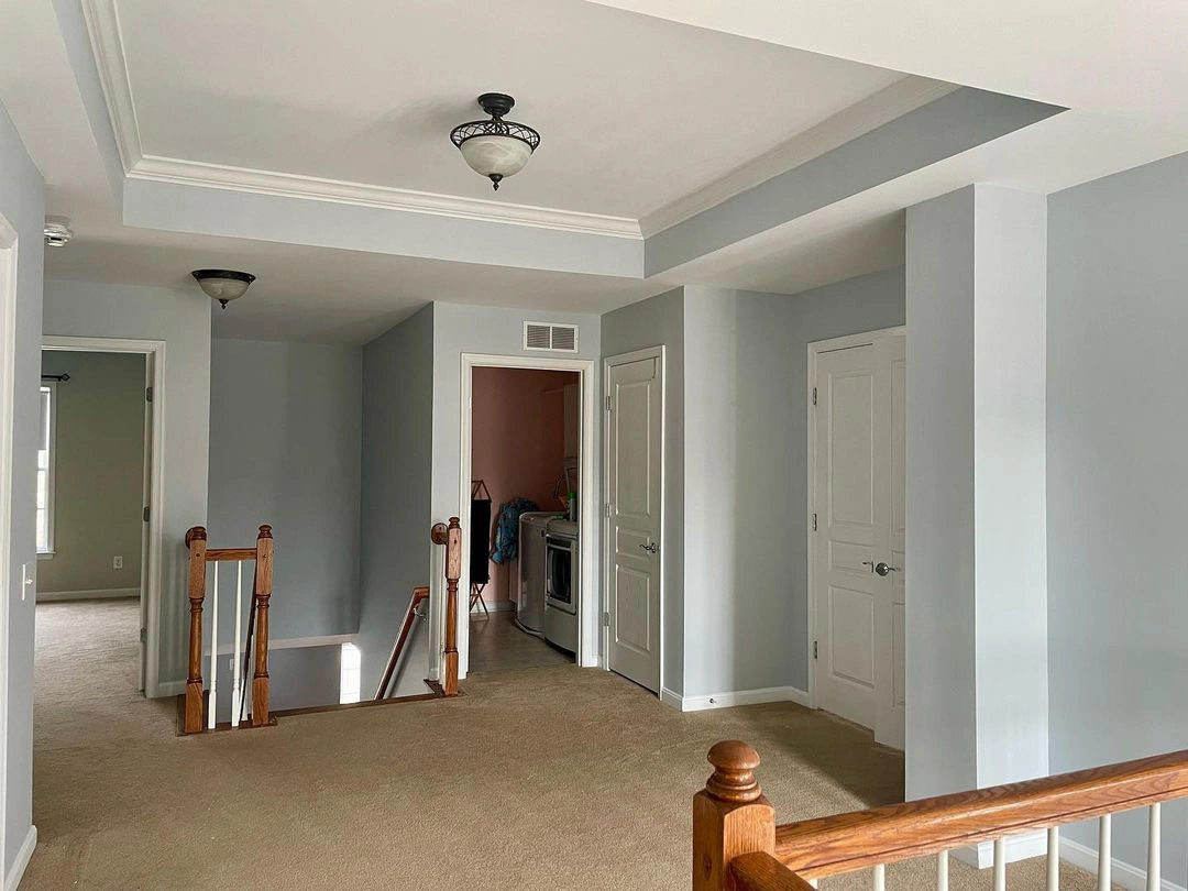 Sherwin Williams SW 6246 North Star в интерьере фото