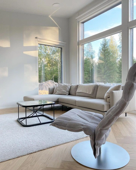 Интерьер светлой гостиной Tikkurila G497 