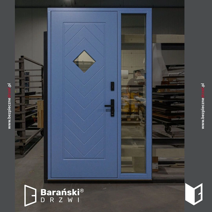 RAL Classic  Pigeon blue RAL 5014 входная дверь