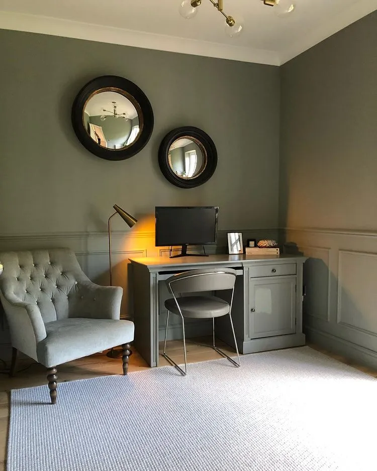 Пыльный зеленый цвет стен Farrow and Ball Pigeon