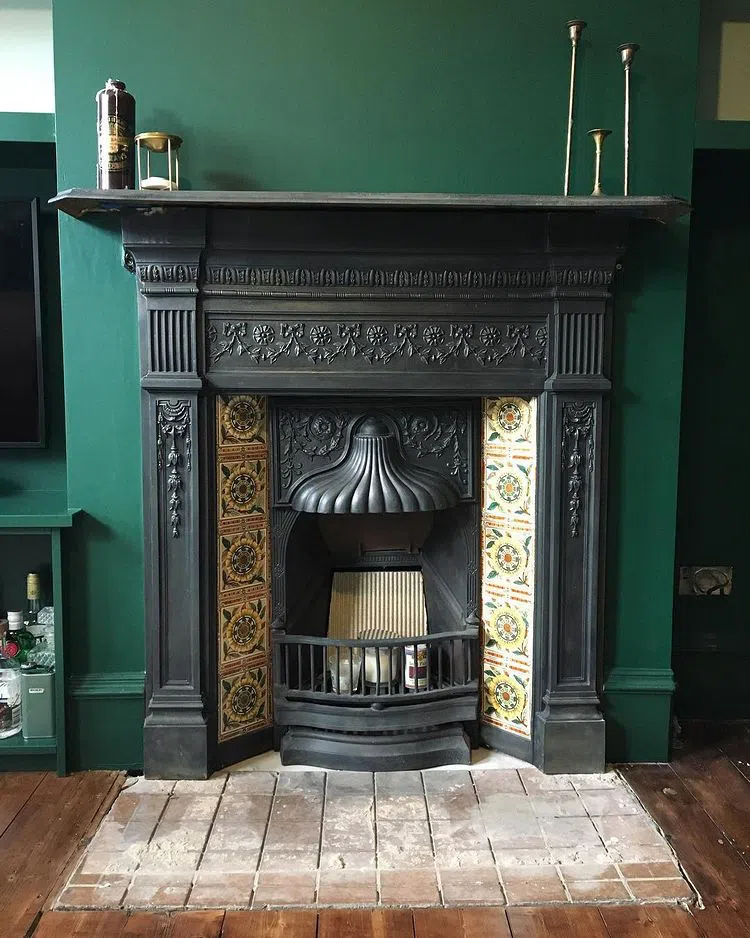 Викторианский интерьер в зеленым Dulux Pine Needle Country Club