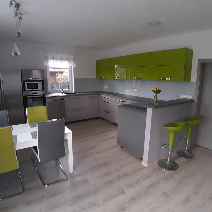 RAL 7036 крашеные фасады кухни