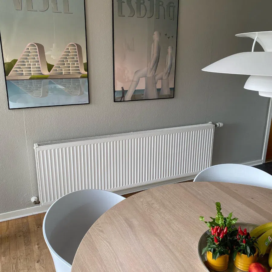 Обеденная зона в цвете greige RAL 7044