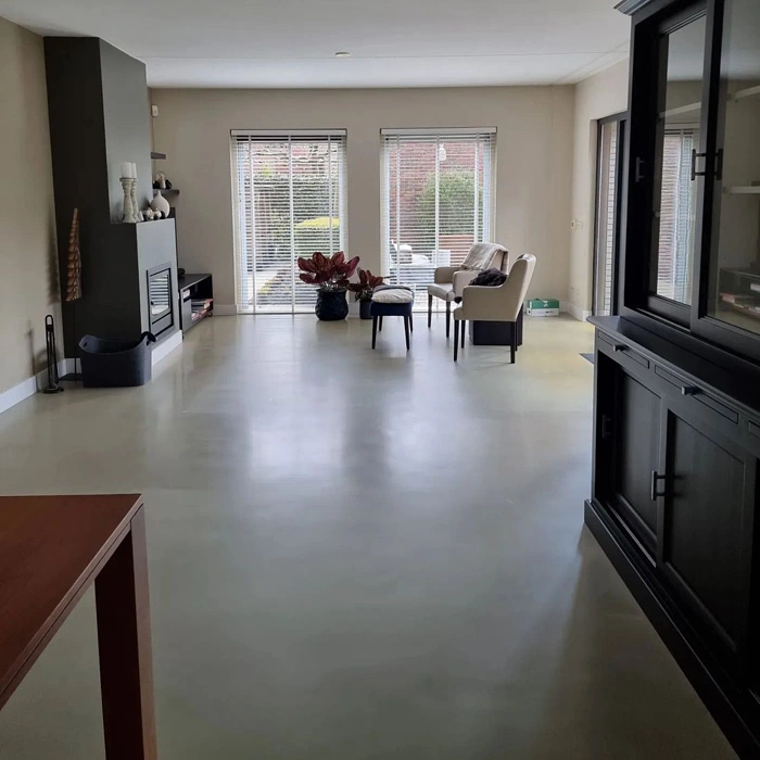 Цвет RAL 9001 в гостиной