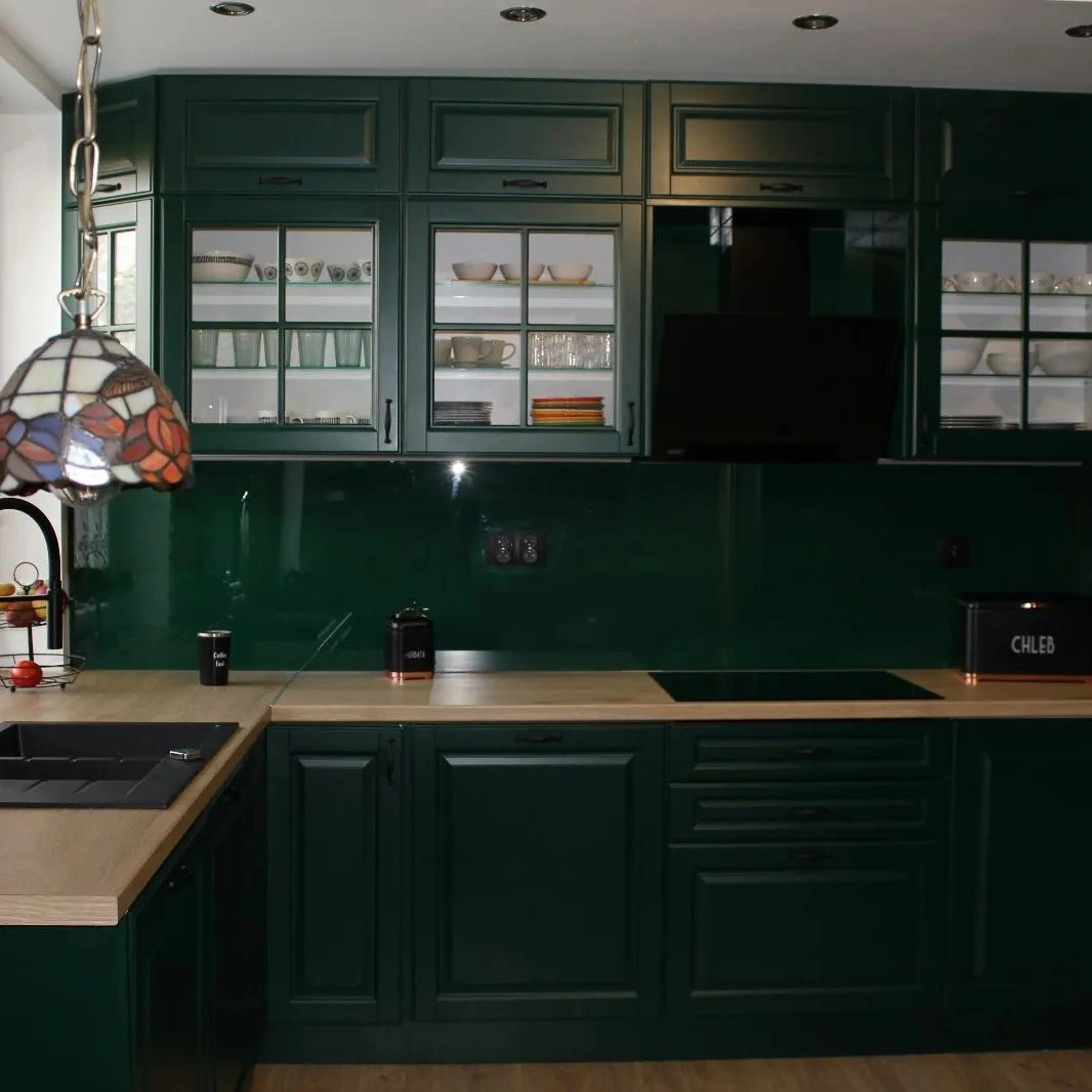 RAL Classic RAL 6005 Moss Green в интерьере фото