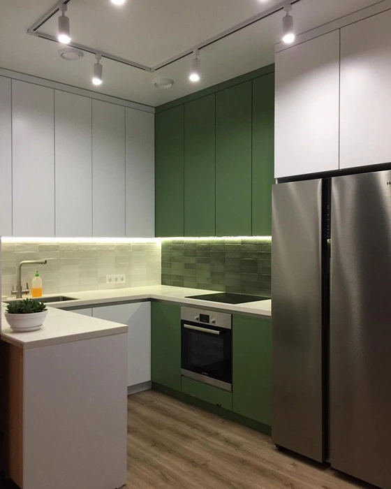 RAL 6011 зеленая кухня