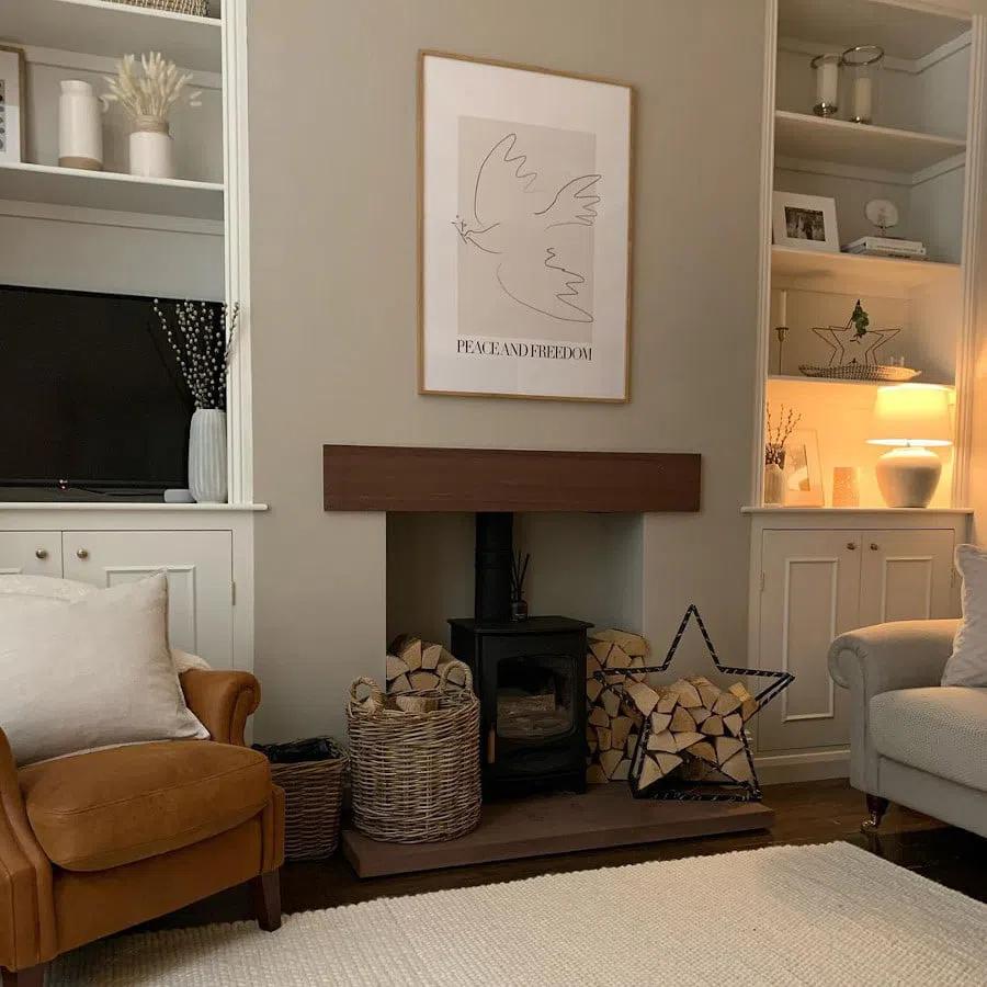 Интерьер со светлыми бежевыми стенами Little Greene Rolling Fog