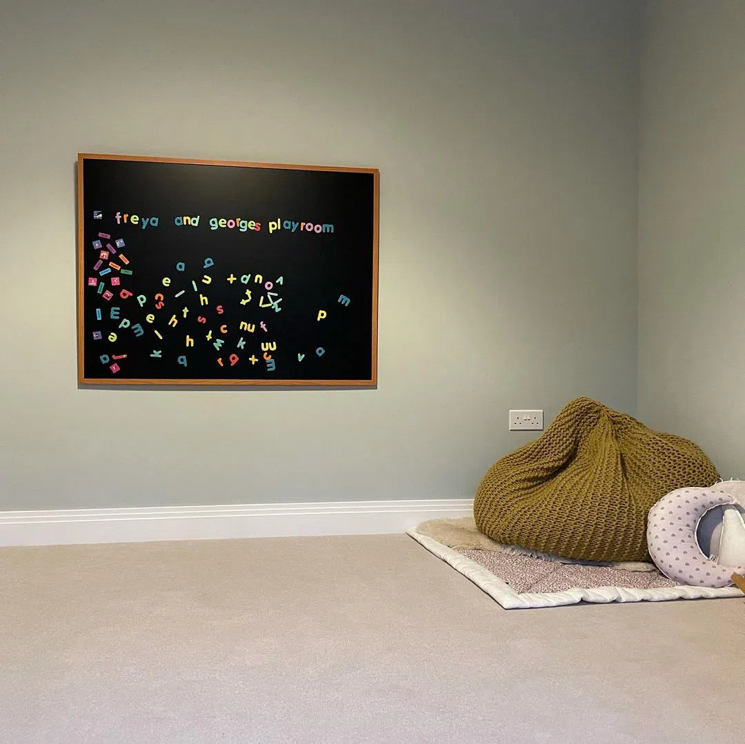 Ремонт в детской комнате с цветом Little Greene Salix 99