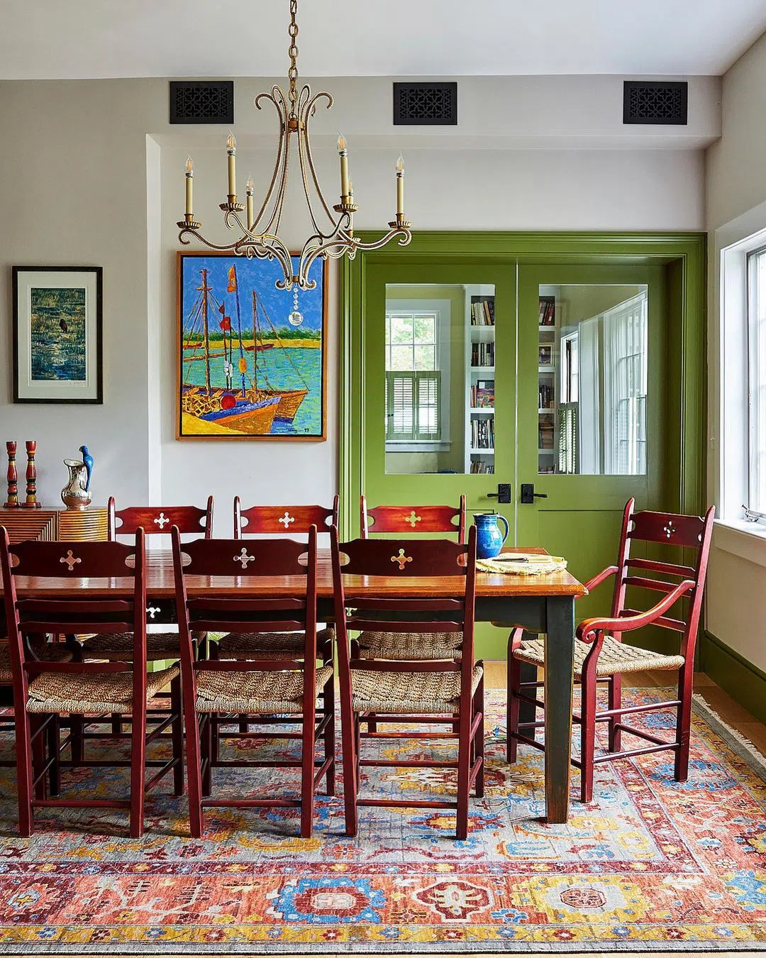 Крашеная зеленая дверь Farrow and Ball Sap Green