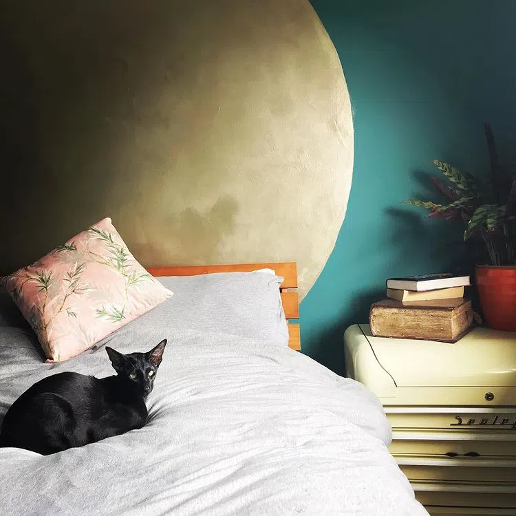 Морской цвет краски Dulux Sea Urchin 1 с позолотой