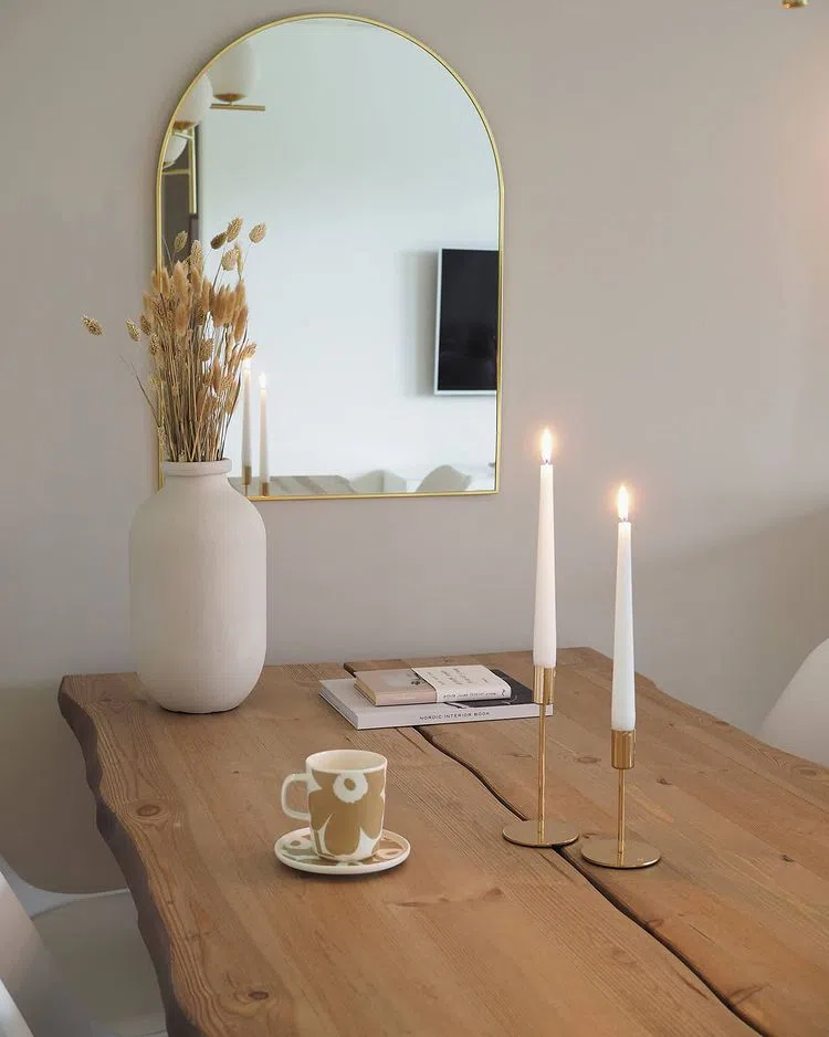 Фото цвета Шаль в интерьере с латунным декором