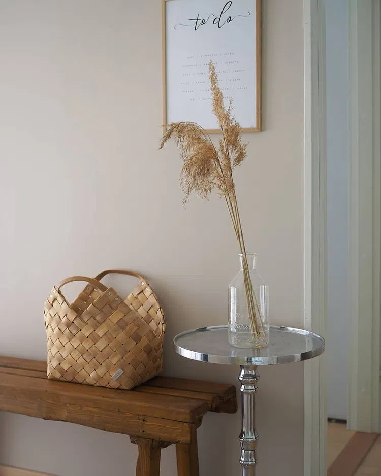 Цвет Тиккурила Шаль в интерьере